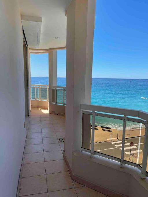 Appartement Bord De Mer Avec Garage Ментона Экстерьер фото
